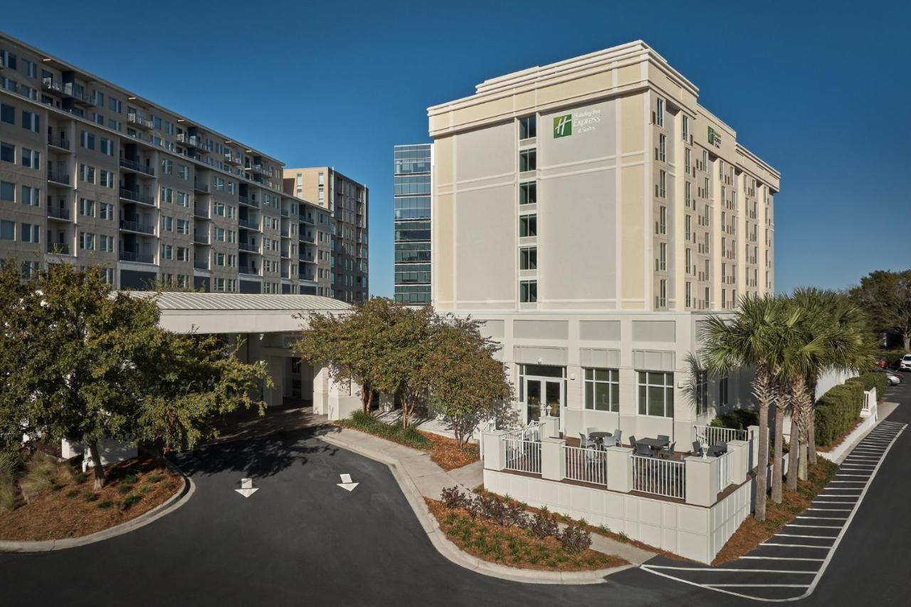 Holiday Inn Express & Suites Charleston Dwtn -Westedge By Ihg Exterior photo