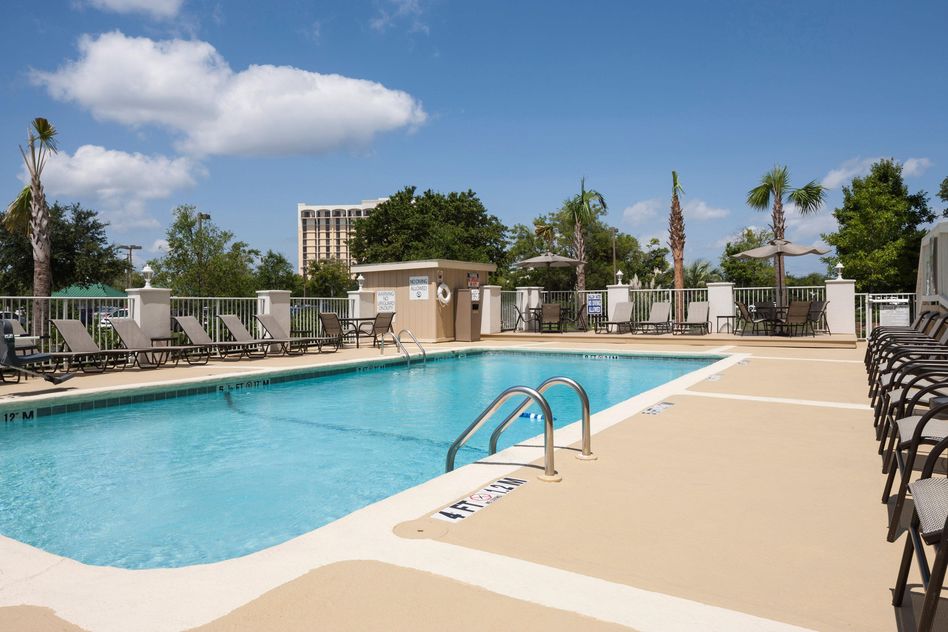 Holiday Inn Express & Suites Charleston Dwtn -Westedge By Ihg Exterior photo